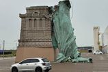 Zabery ako z katastrofickeho filmu vietor zrutil Sochu slobody v Brazilii