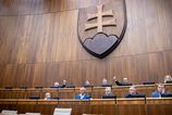 SaS predlozila uznesenie na podporu Gronska Politika na vsetky styri svetove strany nas pripravuje o spojentstva