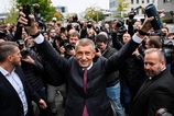 Andrej Babis a spol sa vyfarbili uz po necelych 3 mesiacoch Najdrahsislub odlozili do skrine