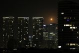 Iransky raketovy utok na predmestie Tel Avivu si vyziadal dve obete a poskodil infrastrukturu