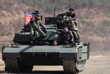 Kim Cong un osobne dohliadal na test noveho raketoveho motora s rekordnym tahom