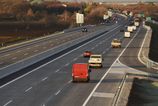 Na D1 pri Bernolakove menia dopravne znacenie Policajti ziadaju o zvysenu ostrazitost