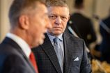Andrej Babis rokovanim s Robertom Ficom zradil ceske zaujmy A nedostal za to pravdepodobne nic komentar Zola Mikesa