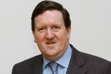 Byvaly sef NATO George Robertson varuje Britska bezpecnost slabne pre nedostacne financovanie obrany