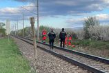Na trati medzi Velkou Idou a Cesticami doslo k zrazke vlaku s clovekom Pri nehode zasahovali hasici