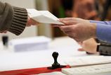 v madarsku otvorili statisice volebnich obalok zo zahranicia prezident sulyok osobne dozeral na zahajenie scitania