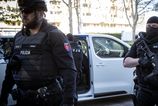 Incident v Chlebniciach Mladik s sekerou zranil matku a ohrozoval prtomnch
