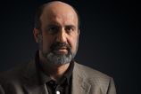 Autor Ciernej labute Nassim Nicholas Taleb sa chysta na Slovensko
