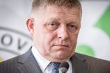 Robert Fico urobil z homofobiei statnu politiku komentar Petra Weissa