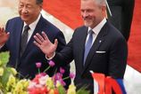 Pellegrini po rokovaniach v Pekingu hlasi historicky najlepsie vztahy s Cinou a laka aj velku automobilku
