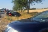 Svedkya nehody pri Hurbanove Manel a dal vodii vytiahli z dymiaceho vraku zranen rodinu