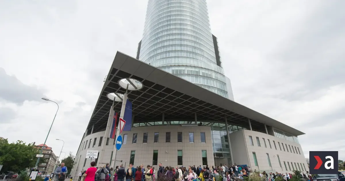 Bankové prevody opäť fungujú, Národná banka Slovenska potvrdila obnovenie systému