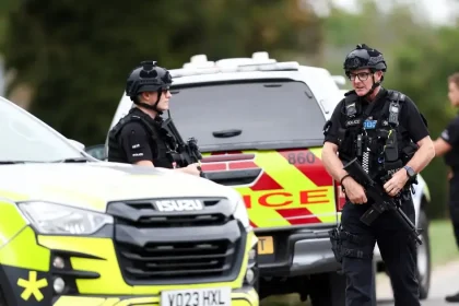 Bezpečnostný incident v Anglicku: Británia preveruje iránsku stopu v bombovej hrozbe