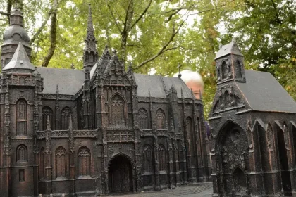 Bronzová miniatúra Dómu sv. Alžbety obohatila centrum Košíc