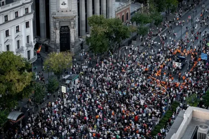 Bytová kríza v Španielsku: vysťahovanie 87-ročnej seniorky vyvolalo masové protesty