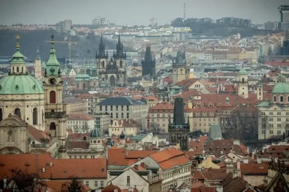 Česká vláda schválila rozpočet s druhým najvyšším deficitom v histórii