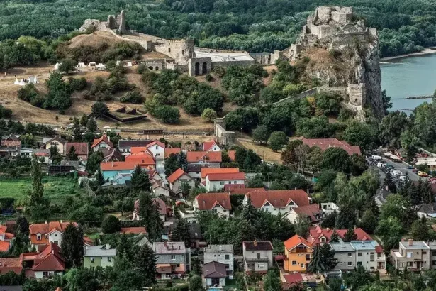 Dlh bratislavského Devína bude v apríli 2027 nevymožiteľný, konsolidácia sa končí