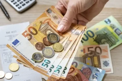 Hypotéky na Slovensku môžu čoskoro zdražieť. Ako si aktuálny úrok „zamknuť“?