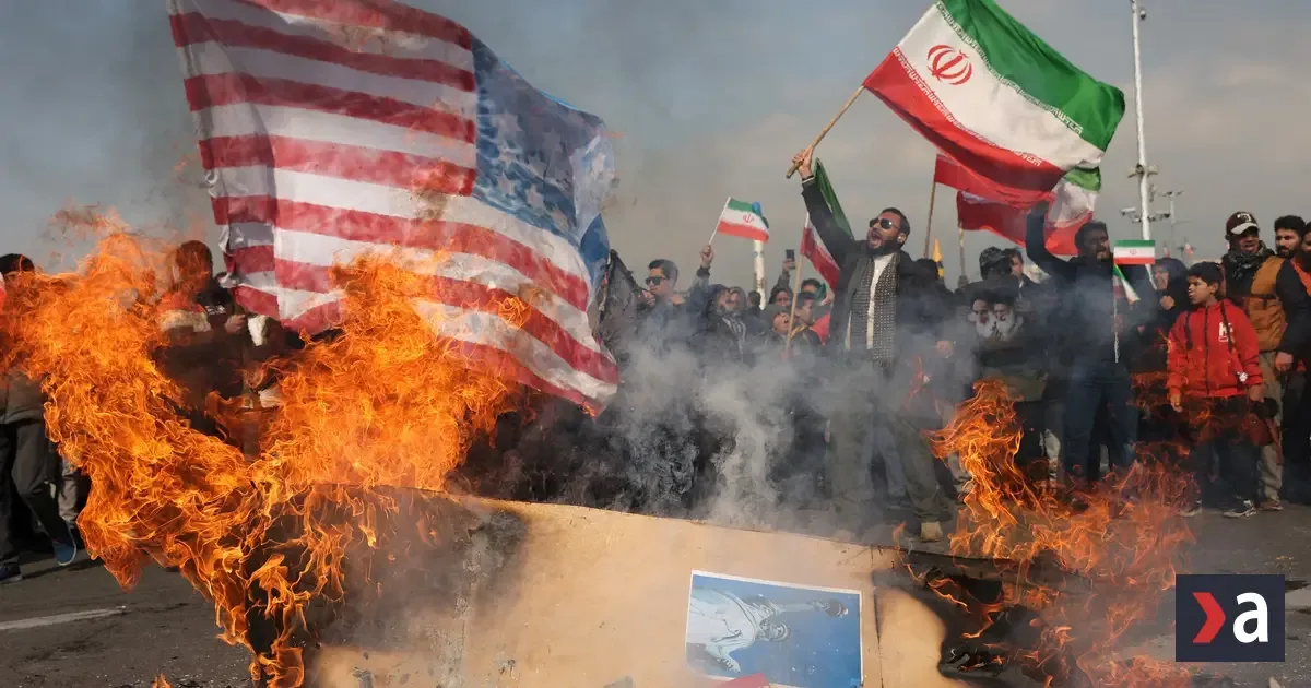Irán chce otvoriť kľúčový prieliv, čo ovplyvní aj ceny benzínu