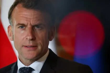 Macron poprel varovanie CIA pred ruskými dronmi: Francúzsko nič nedostalo