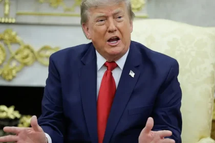 Médiá USA zažalovali Trumpa za zákaz vstupu do Bieleho domu