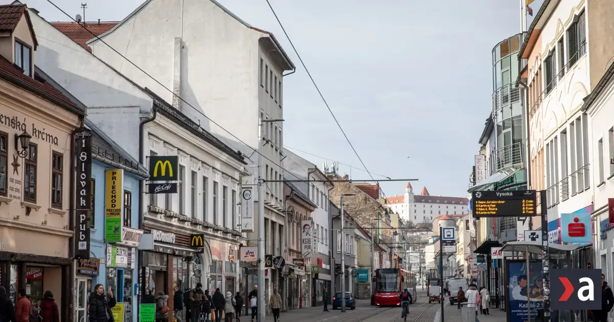 Nedeľné zhromaždenie obmedzí centrum Bratislavy, polícia varuje pred dopravnými problémami