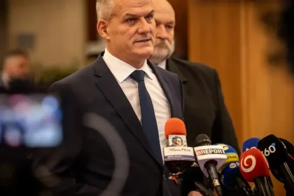 Nepočujúci budú môcť požiadať o zbrojné preukazy E a F, poslanci schválili zmenu zákona