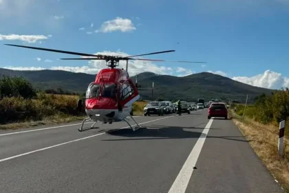 Pri Sečovciach sa zrazili auto a maloleté dieťa, zasahoval aj záchranársky vrtuľník