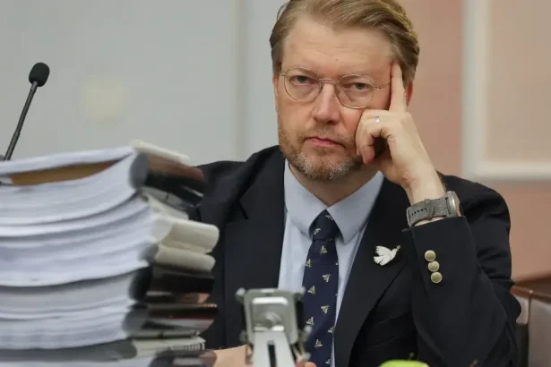 Rusko pokračuje v potláčaní opozície, ďalší kandidát Jabloka odsúdený