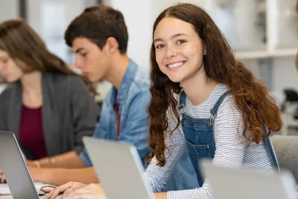 Školáci môžu mať internet zadarmo až dva roky. Kto má nárok a ako sa zaregistrovať?