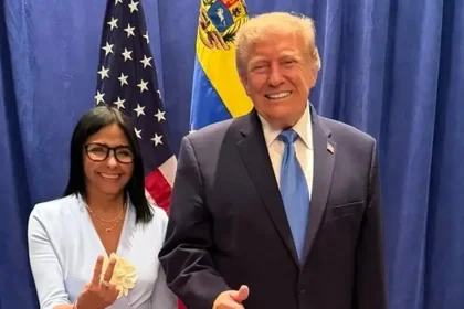 Trump sa po prvý raz stretol s dočasnou líderkou Venezuely, potvrdilo ho Marco Rubio