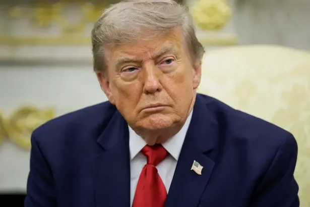 Trump vyzval Zelenského, aby Ukrajina prestala útočiť na ruské ropné zariadenia