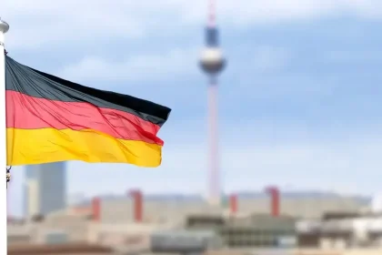 V Düsseldorfe protestovalo 20-tisíc ľudí proti AfD a krajnej pravici