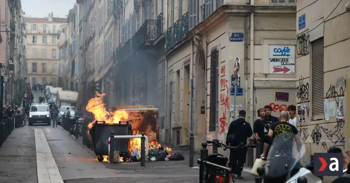 Francúzsko: Napätie eskaluje, študenti protestujú, stovky zranených