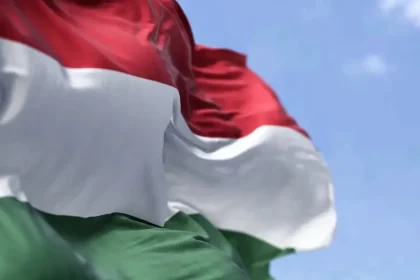 Maďarský súd rozhodol o väzbe pre poslanca Fideszu a exministra kultúry