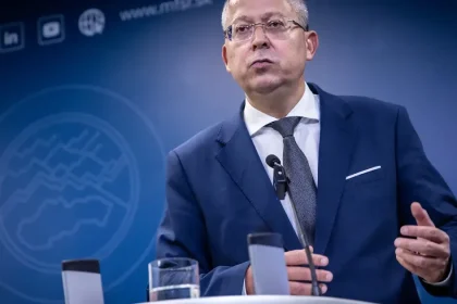 Minister financií sa chváli stabilným ratingom. Či zostane stabilný, povedať nechcel