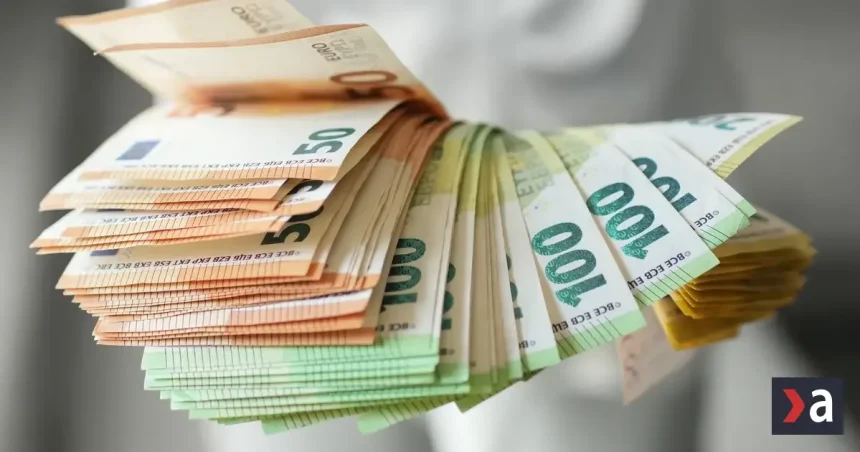 Slovensko medzi 9 krajinami, kde sa majetkové nožnice privierajú. Kde je háčik?