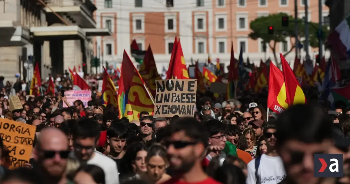 Talianske protesty proti inflácii a nízkym platom silnejú, štrajk žiadajú aj odborári USB
