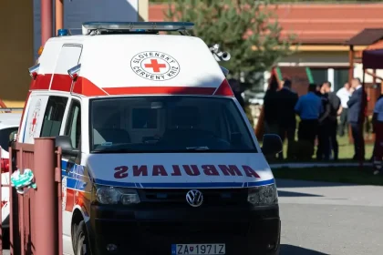 Tragédia v Staškove má druhú obeť, zomrela aj pobodaná žiačka
