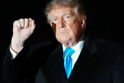 Trump dal francúzske protesty do súvislosti s migráciou a islamom