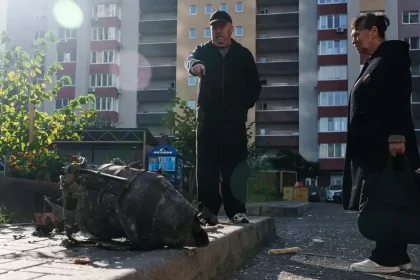 Útok dronov na Kyjev: obete, zásah bytového domu aj mosta