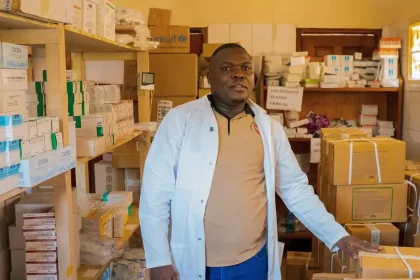 V africkej krajine skúšajú očkovaciu látku proti ebole, ktorá má na svedomí tisíce mŕtvych