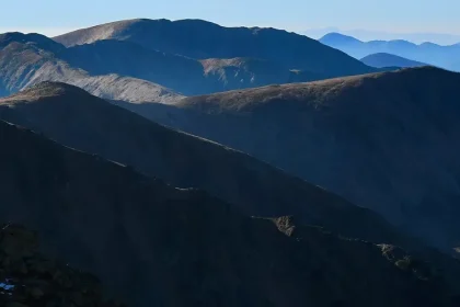 V stredu bude oblačno a slabé zrážky. Kde bude najteplejšie?
