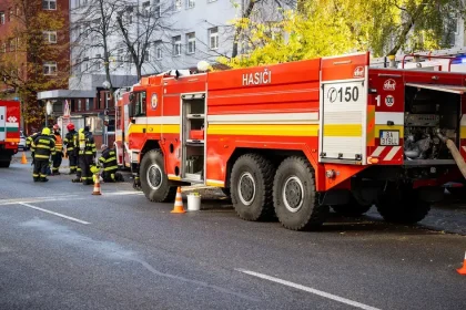 Vo Svidníku horel balkón bytového domu, škoda približne 10-tisíc eur
